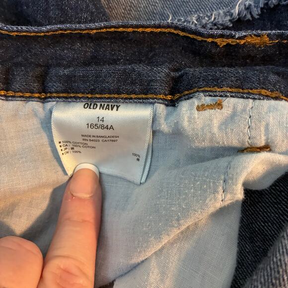 Old Navy Flirt Cut Off Jean Shorts Women's 14 Dark Wash Blue Outdoors Summer - Picture 8 of 10